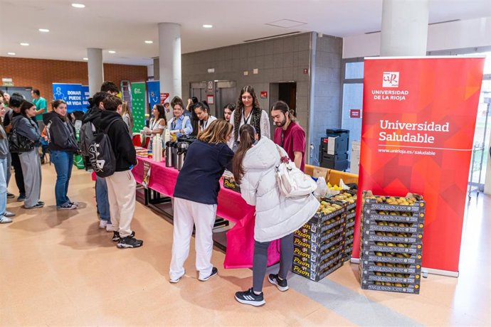 Día de las Universidades Saludables con desayunos saludables, retos solidarios de donación de sangre y médula, y un taller sobre metabolismo