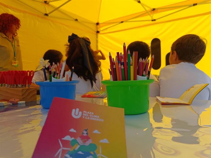 Menores en un taller de la la Plaza del Clima y la Energía, de la Diputación de Cádiz, en su etapa en Jerez de la Frontera