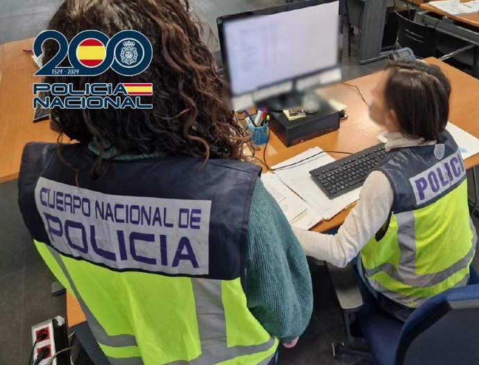 Investigadores de la Policia Nacional
