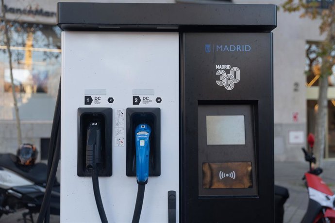 Archivo - Los puntos de recarga suben un 8,8% en el tercer trimestre con las 52.107 ubicaciones, según Anfac.