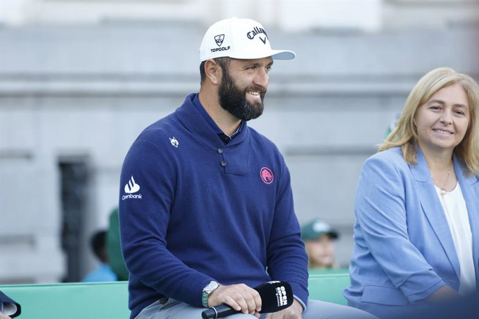 Jon Rahm participa da apresentação oficial do Open de España 2025 na Plaza de Cibeles, em 07 de outubro de 2025, em Madri (Espanha).