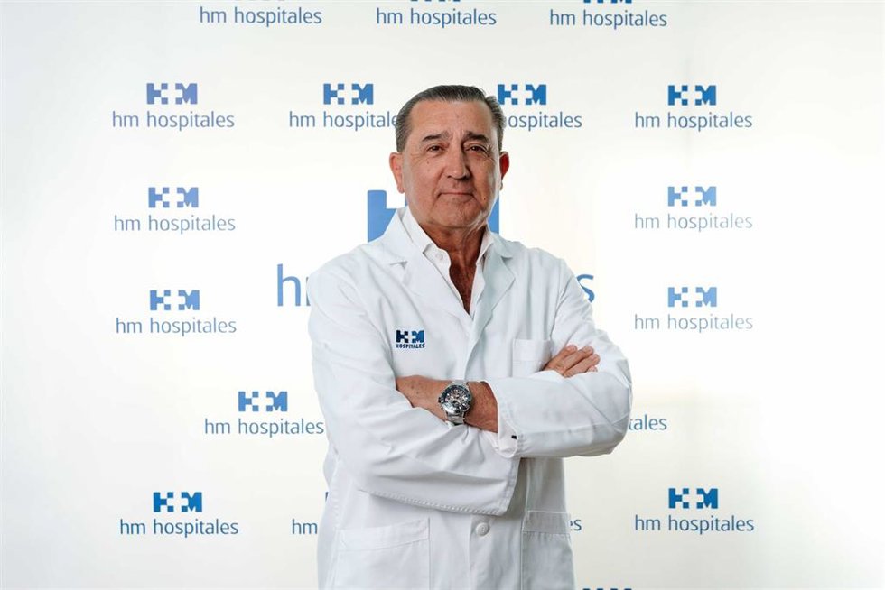 Archivo - El doctor Manuel Díaz Samada, jefe del servicio de Traumatología de HM Hospitales en la provincia de Málaga, ha sido elegido presidente del 13 Congreso Conjunto de la Asociación Española de Artroscopia (AEA) y la Sociedad Española de Rodilla (