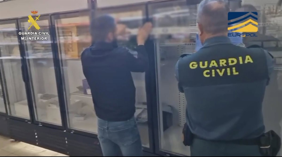 Intervenidas siete toneladas de bivalvos en una macrooperación con seis detenidos en Huelva