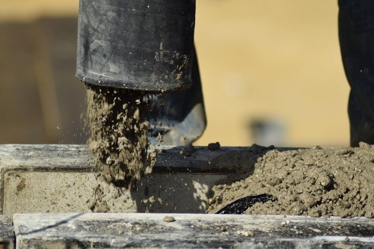 La producción de hormigón crece un 4% hasta junio gracias a la obra pública y alcanza un nuevo récord