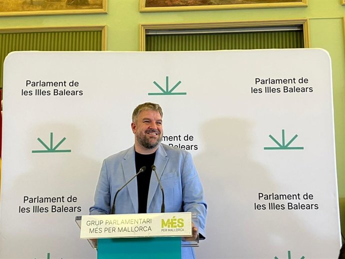 El portavoz de MÉS per Mallorca en el Parlament, Lluís Apesteguia.