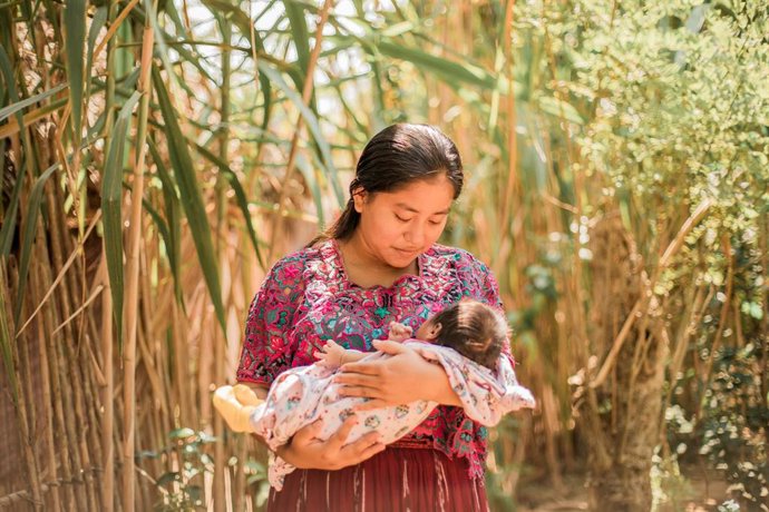 Archivo - Sefora, de 18 años, a quien sus padres le pidieron que entablara una unión informal con un chico de su pueblo.