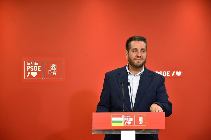 El secretario general del PSOE, Javier García
