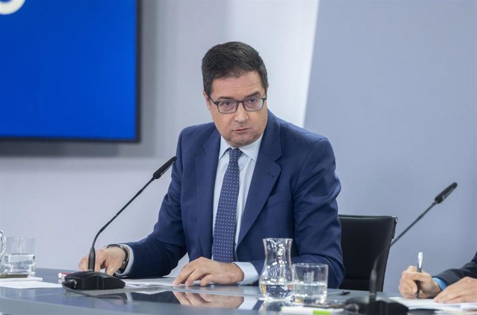 El ministro de Transformación Digital y Función Pública, Óscar López, durante la rueda de prensa tras la reunión del Consejo de Ministros de este martes, 7 de octubre