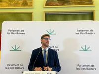 Sagreras considera que es Vox quien "va a rebufo" de las posturas del PP en migración o vivienda