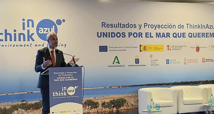 L consejero de Educación, Formación Profesional y Universidades, Sergio Silva, asiste a la presentación de resultados del Proyecto ThinkingAzul: Plan Complementario de I+D+I en Ciencias Marinas