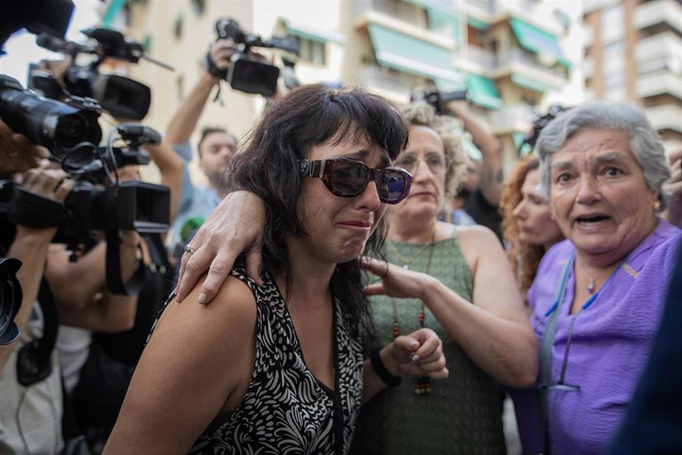 Archivo - Llegada de Juana Rivas con su hijo menor al punto de encuentro familiar de Granada el pasado 22 de julio