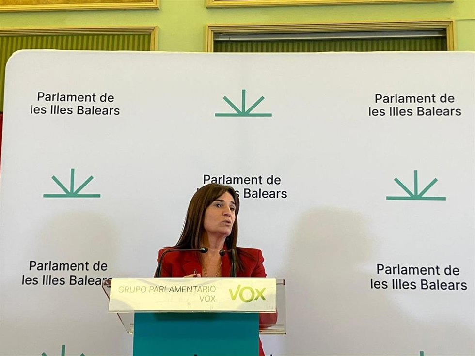 La portavoz de Vox en el Parlament, Manuela Cañadas.