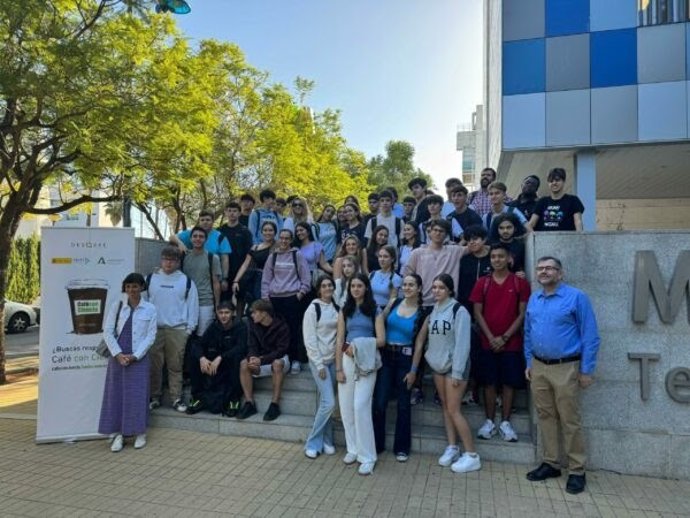 Fundación Descubre celebra tres 'Cafés con ciencia' para despertar vocaciones.