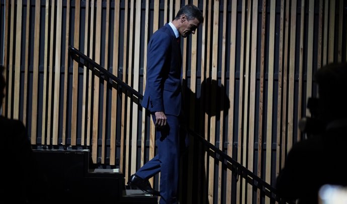 El presidente del Gobierno, Pedro Sánchez, durante la inauguración de la IX Cumbre Global de la Alianza de Gobierno Abierto (OGP) 2025, en el Palacio de Congresos Europa, a 7 de octubre de 2025, en Vitoria-Gasteiz, Álava, País Vasco (España).