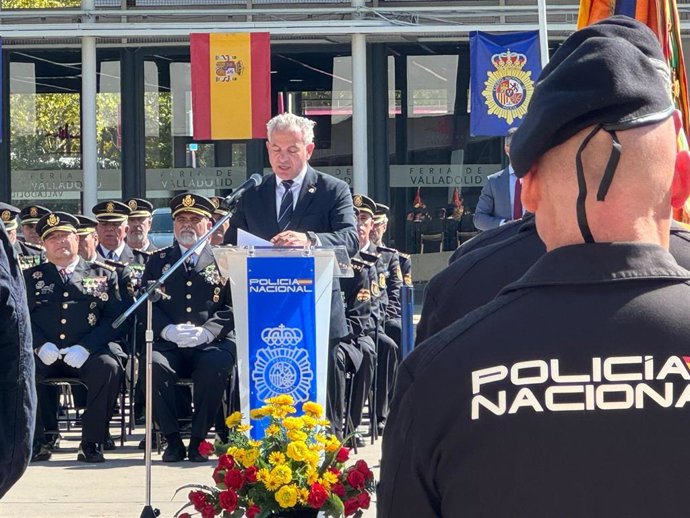 Valladolid celebra un emotivo acto para rendir homenaje a la Policía Nacional en su día grande