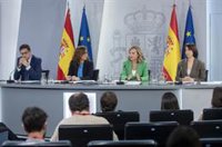 El Gobierno ve un "clamor" social a favor del embargo a Israel y no contempla concesiones a Podemos