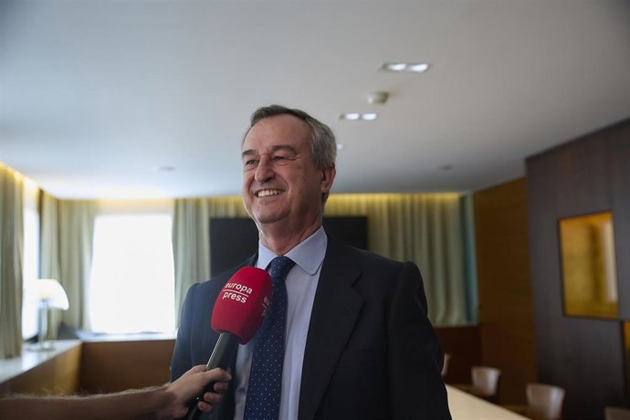 El consejero delegado de Banco Sabadell, César González-Bueno, durante una entrevista para Europa Press, en la sede de Sabadell, a 7 de octubre de 2025, en Madrid (España). César González-Bueno, licenciado en Derecho y Administración de Empresas por ICADE