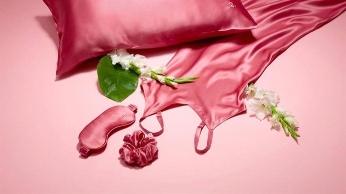 LILYSILK Renews Partnership with NBCF, Expands Caring Collection to Support Breast Cancer Awareness