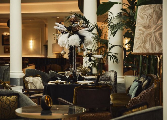 The Palace Hotel de Madrid ilumina la Navidad con cenas de gala, almuerzos musicales y una gala riojana bajo su cúpula