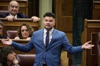 Rufián no ve financiación irregular del PSOE tras el informe de la UCO y califica de "salseo" las "chistorras" de Koldo