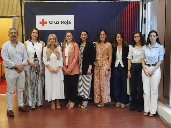 Foto de familia en la jornada 'Derechos en riesgo: respuestas sociales desde Córdoba'.