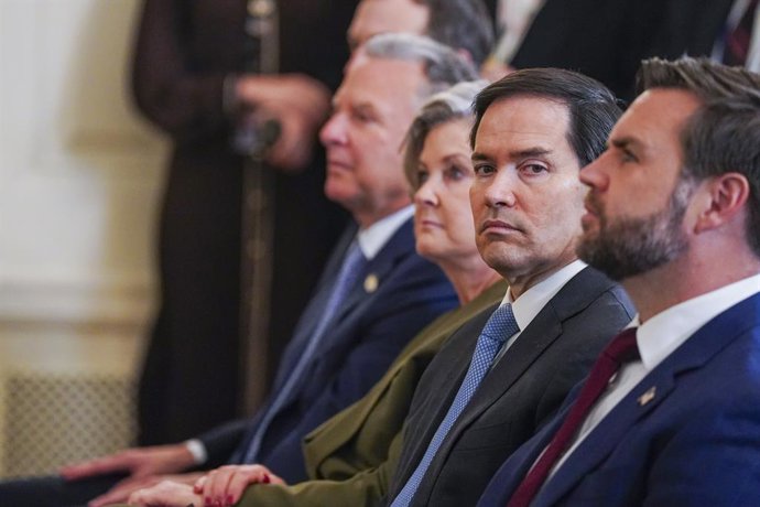 29 de setembro de 2025, Washington, Distrito de Colúmbia, EUA: Da esquerda para a direita: O enviado especial dos Estados Unidos para o Oriente Médio, Steven Witkoff, a chefe de gabinete da Casa Branca, Susie Wiles, o secretário de Estado dos Estados Unid