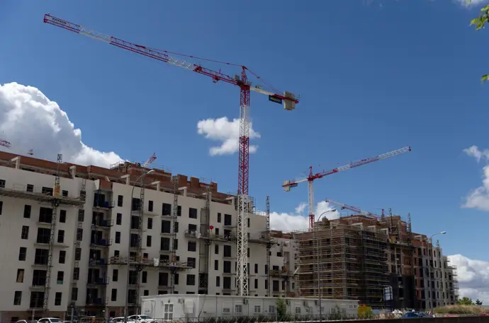 Obras en bloques de viviendas - Eduardo Parra