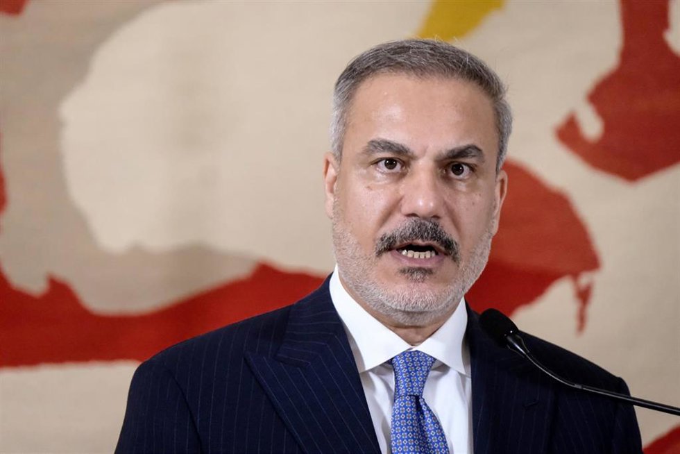 El ministro de Exteriores de Turquía, Hakan Fidan, durante una rueda de prensa en la capital de Italia, Roma (archivo)