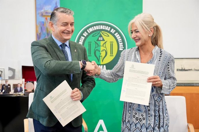 El consejero de la Presidencia, Antonio Sanz, y la consejera de Cultura, Patricia del Pozo.