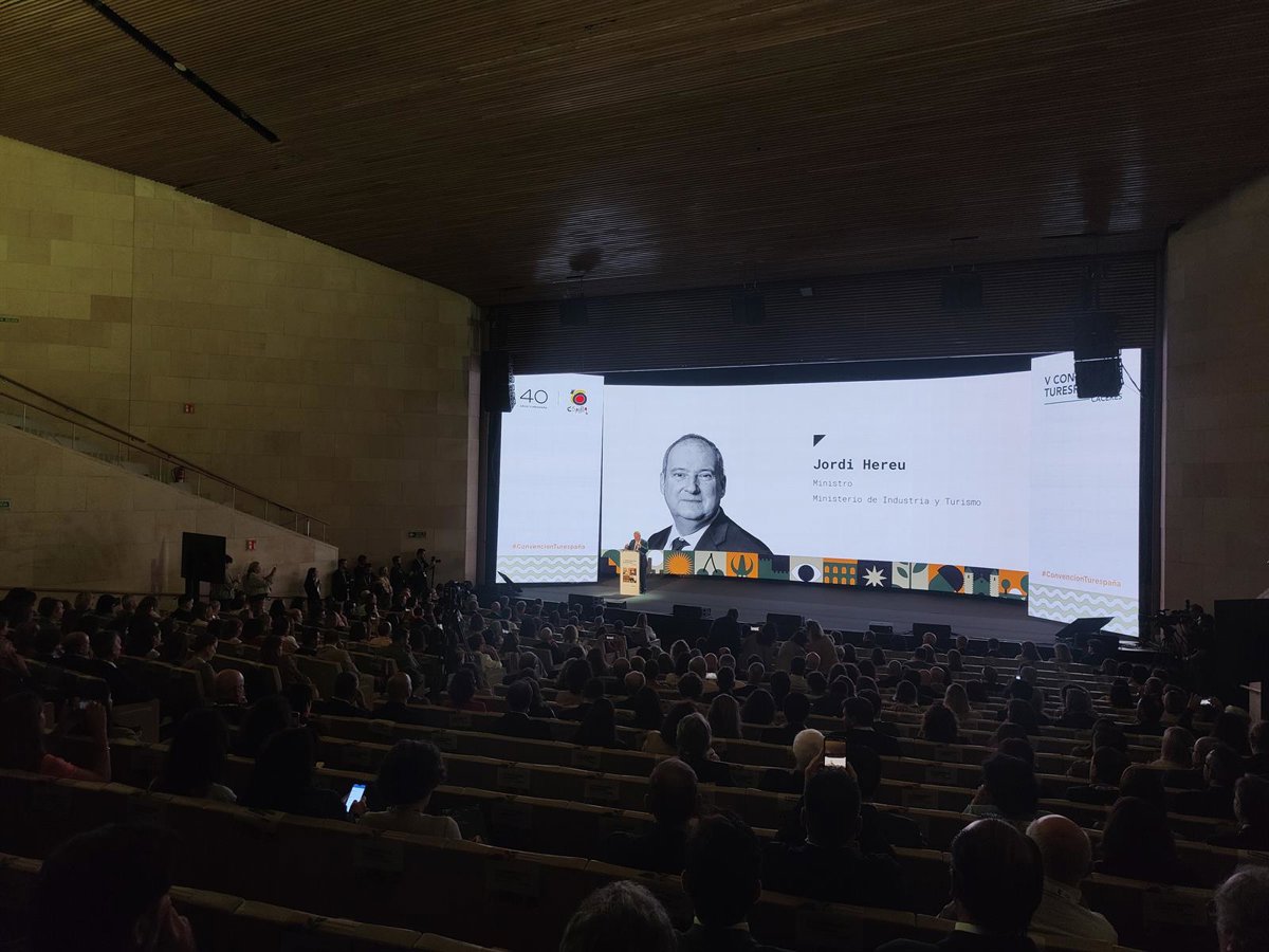 Jordi Hereu apuesta por un turismo de excelencia y valores que ponga a las personas en el centro