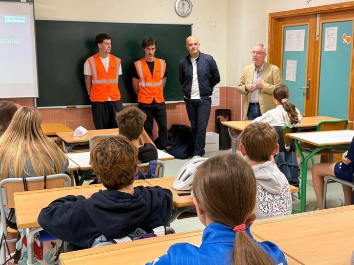 Asensio en el IES Luberri.