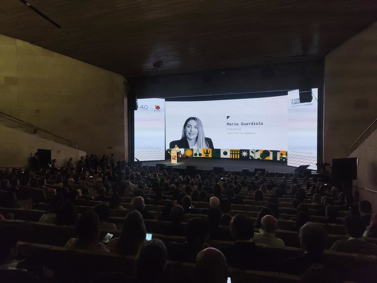 María Guardiola reivindica infraestructuras para que Extremadura pueda competir en turismo en igualdad de condiciones