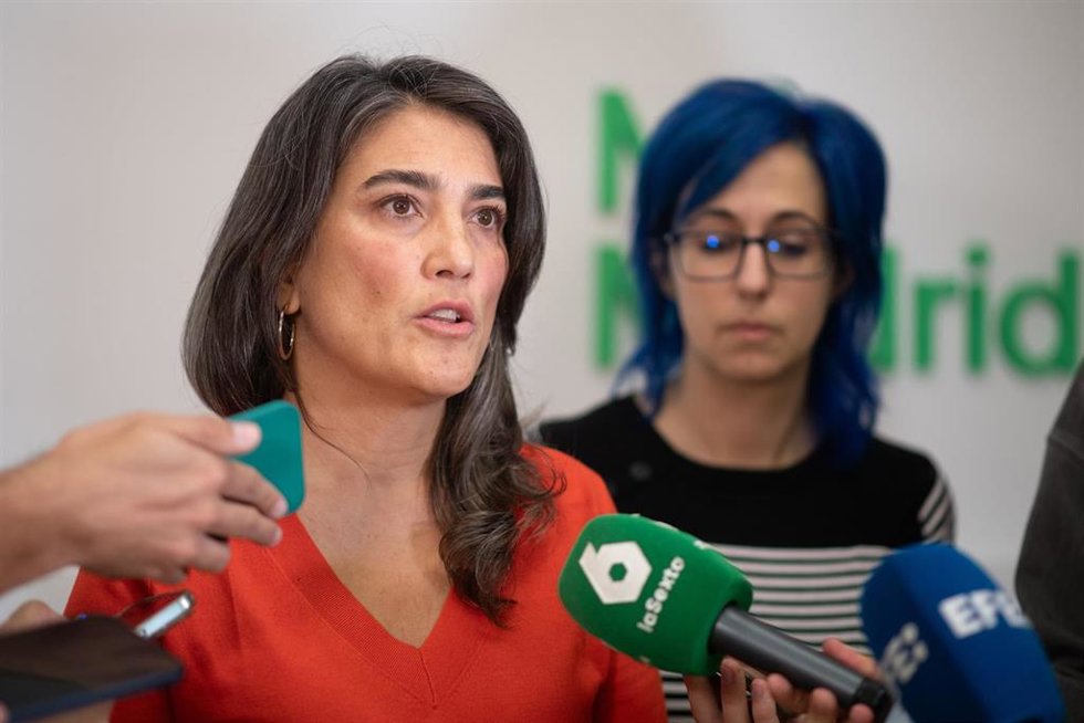 La portavoz del grupo parlamentario de Más Madrid en la Asamblea de Madrid, Manuela Bergerot, ofrece declaraciones a la prensa sobre la detención ilegal de Jimena González por el ejército israelí, a 8 de octubre de 2025, en Madrid (España). Esta madruga