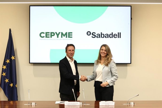 El director general y director de Banca de Empresas, Red y Banca Privada de Banco Sabadell, Carlos Ventura, y la presidenta de Cepyme, Ángela de Miguel.