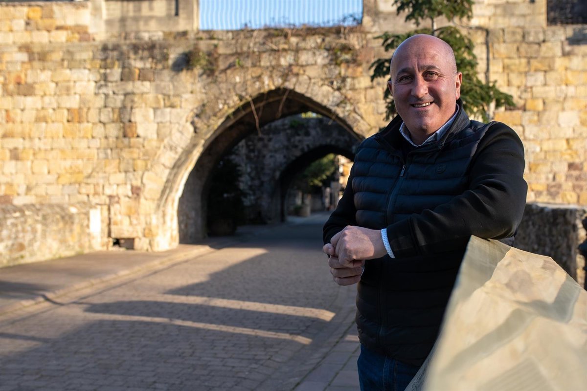 PSOE muestra  absoluta confianza  en Agustín Molleda tras conocerse que ganó una oposición en Cartes durante su alcaldía