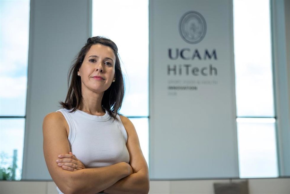 La murciana Adriana Ordóñez González regresa a la Región con un contrato Ramón y Cajal, tras 15 años en el Reino Unido, para investigar la respuesta celular ante determinadas enfermedades usando CRISPR-Cas9, en el Laboratorio Juan Carlos Izpisua del UCAM