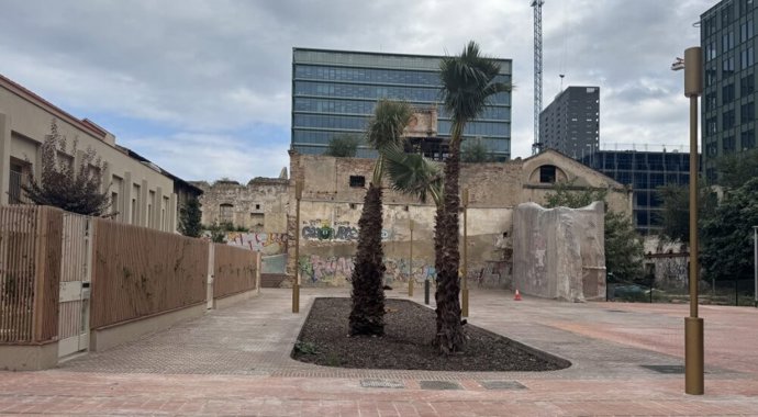 Urbanización del recinto histórico de Can Ricart, en Barcelona.