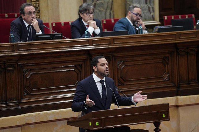 El secretario general de Vox, Ignacio Garriga, durante la segunda jornada del Debate de Política General, en el Parlament de Catalunya, 