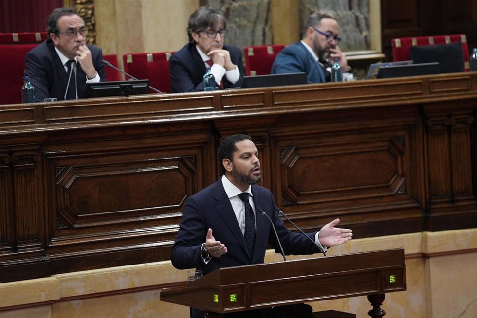 El secretario general de Vox, Ignacio Garriga, durante la segunda jornada del Debate de Política General, en el Parlament de Catalunya, 