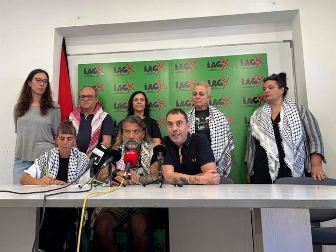 Miembros de la Intersindical Alternativa de Catalunya en rueda de prensa este miércoles