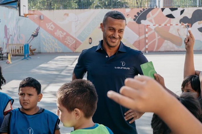 El exfutbolista español Thiago Alcántara, nuevo embajador de Laureus.