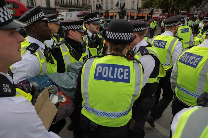 Imagem de arquivo de policiais do Reino Unido.