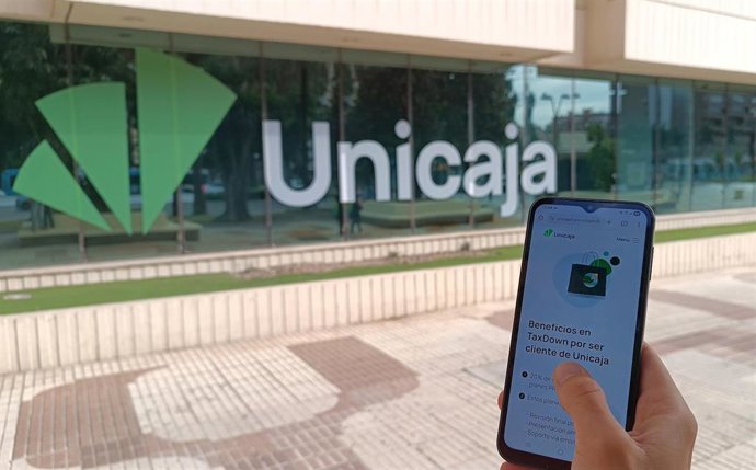 Unicaja y TaxDown llegan a un acuerdo para facilitar la gestión de tributos y la declaración de la renta.