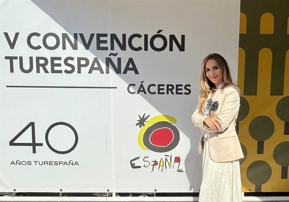 La delegada de Turismo en la Diputación de Córdoba, Narci Ruiz, en la V Convención Turespaña.