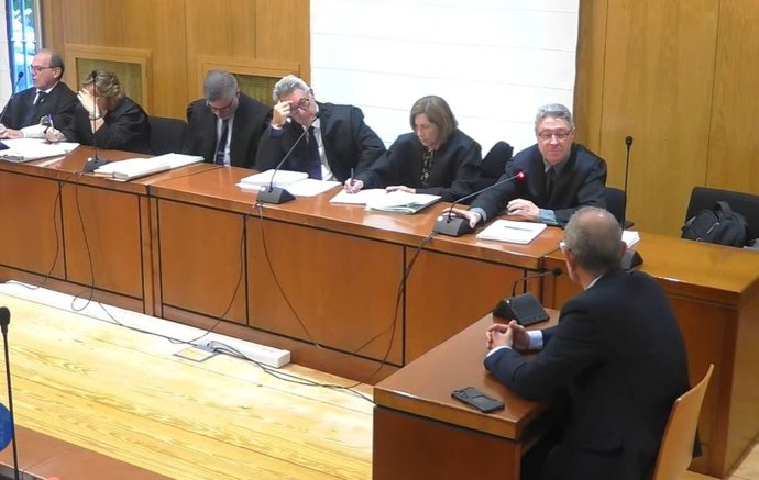 El jefe de Industria de Burgos sobre Delgado: "Dijo que si autorizaba unos parques eólicos con socios alemanes le cortaban la cabeza"