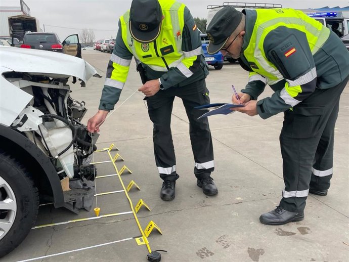 Efectivos de la Guardia Civil durante las pesquisas.