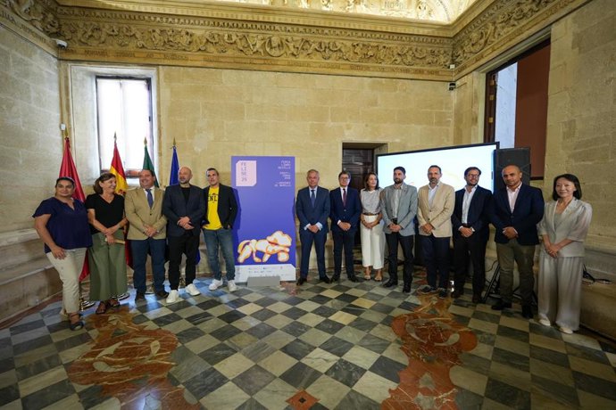 Presentación del cartel de la Feria del Libro 2025 de Sevilla.