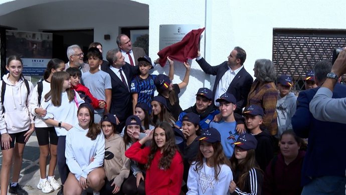 Acto de inauguración del Centro de Interpretación del Dehesón del Encinar en Oropesa (Toledo).