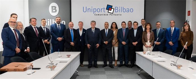 Imagen el encuentro entre el alcalde de Bilbao y responsables de Uniport
