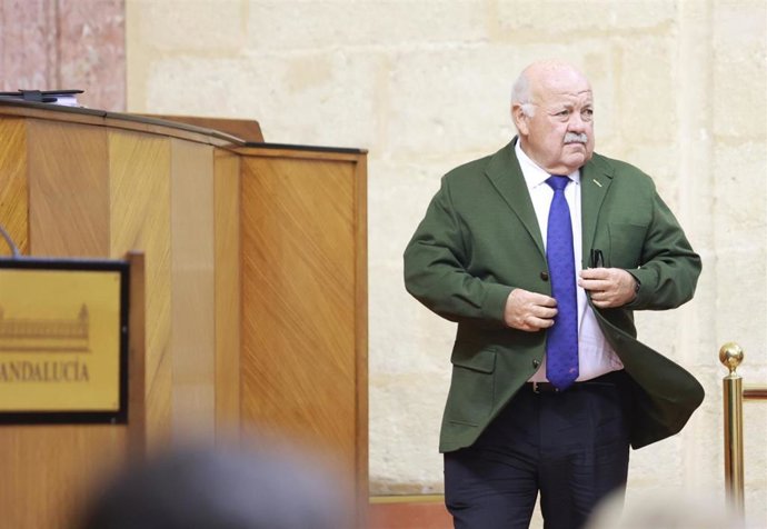 Archivo - El presidente del Parlamento de Andalucía, Jesús Aguirre, en una imagen de archivo en el Pleno.